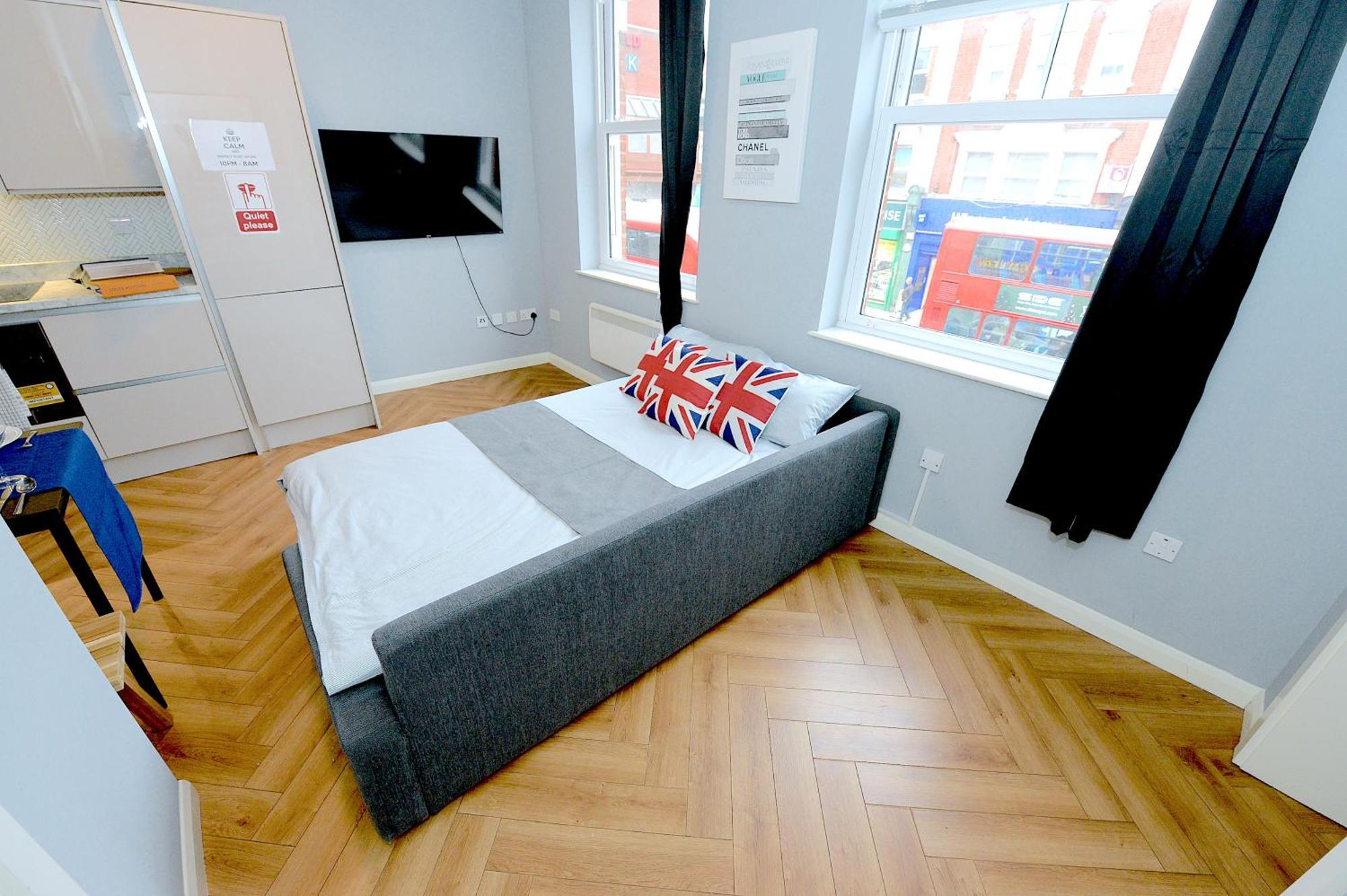 1 Bedroom Flat In Wood Green Piccadilly Line Londres Exterior foto