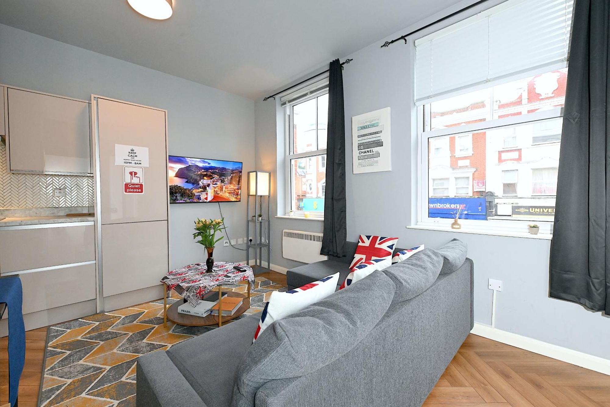 1 Bedroom Flat In Wood Green Piccadilly Line Londres Exterior foto