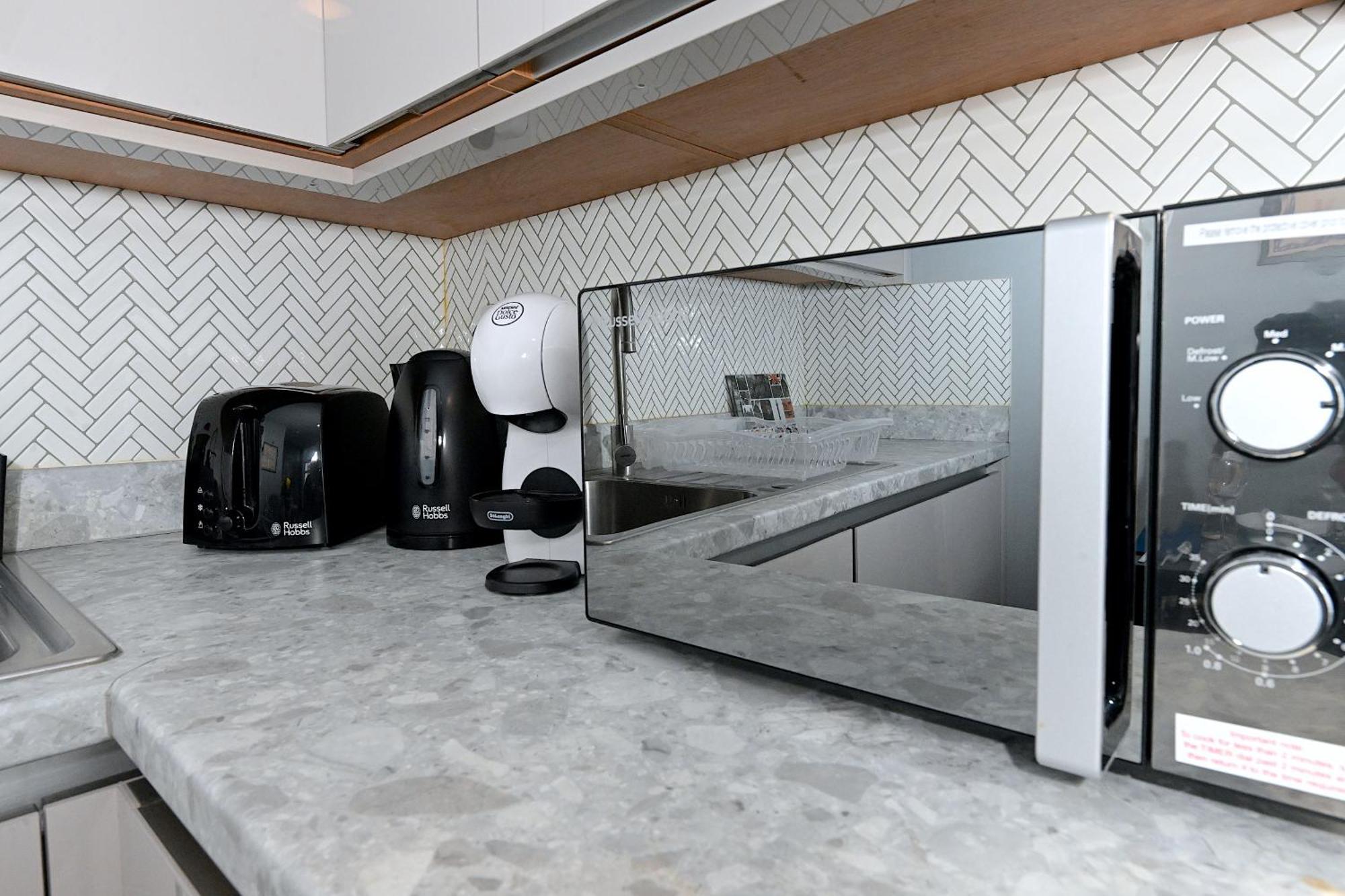 1 Bedroom Flat In Wood Green Piccadilly Line Londres Exterior foto